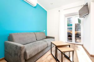 Queen of Sea Gold, Terre Marine