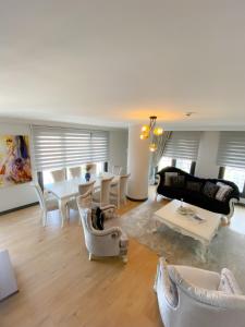 Luxury Duplex with Terrace Apartment by Siena Suites