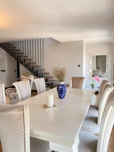 Luxury Duplex with Terrace Apartment by Siena Suites