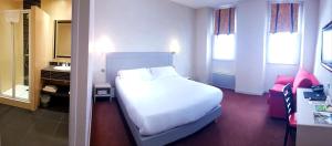 Hotels Hotel de la Couronne : photos des chambres