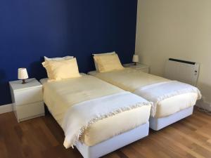 Summer house with BBQ and Garden