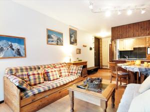 Apartment Arve 1 et 2-4 by Interhome