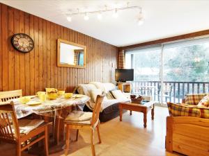Apartment Arve 1 et 2-4 by Interhome