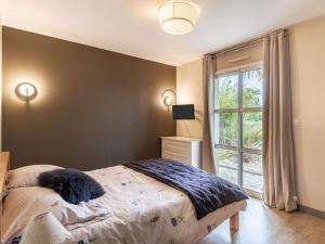 Maisons de vacances Holiday Home Le Clos Velin - Piscine chauffee by Interhome : photos des chambres