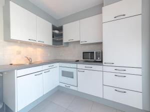 Apartment Centrally located Westhinder by Interhome