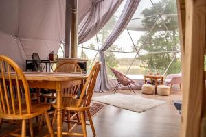 Niezwykła Cisza Glamping & Sauna
