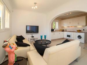Holiday Home Fleur by Interhome