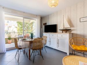 Appartements Apartment Montaigu by Interhome : photos des chambres