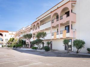 Appartements Apartment Les Patios du Barcares-3 by Interhome : photos des chambres