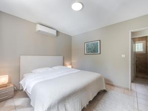 Maisons de vacances Holiday Home Le Clos du Murier by Interhome : photos des chambres