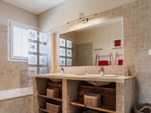 Maisons de vacances Holiday Home Villa Liliarty by Interhome : photos des chambres