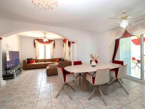 Villa Septimo Cielo by Interhome