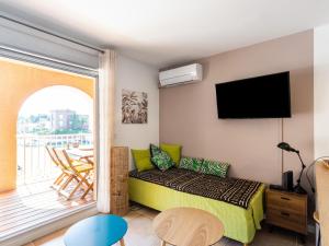 Apartment Port de la Gavine I-1 by Interhome