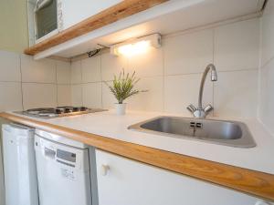 Studio LEsquinade - J3 402 by Interhome