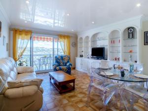 Apartment Le Giono by Interhome