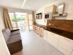 Studio LEsquinade - J2 206 by Interhome