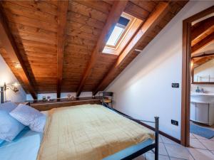 Apartment Borgo San Giulio by Interhome
