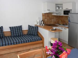 Holiday Home T3 Cabine by Interhome