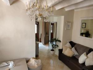 Les Penyetes Boutique Bed and Breakfast