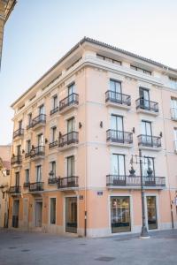 MYR Puerta Serranos