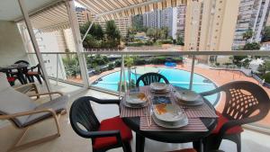 Ideal familias en urbanización de lujo a 600m de la playa Levante con Wifi, AC y Parking