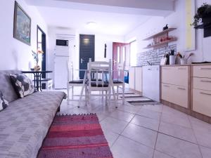 GET IN Apartments