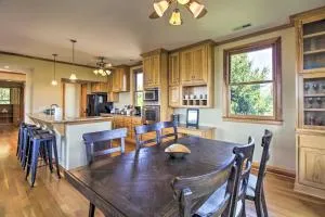 Spacious Lexington Home with Breathtaking Views - Jonestown