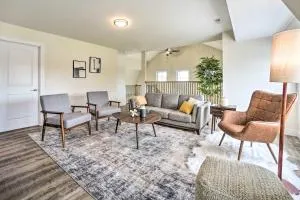 Modern-Chic Athens Home - Fish, Ski and Swim! - هدسون