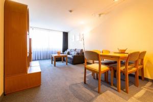Ferienwohnpark Immenstaad am Bodensee Zwei-Zimmer-Apartment 55 13