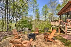 Cozy Hiawassee Cabin with Fire Pit and Mtn Views! - Mountain Scene