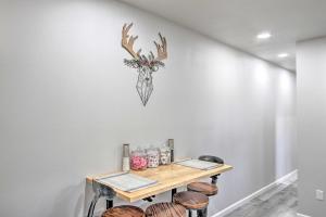 Unique Container Studio with Deck and Fire Pit!