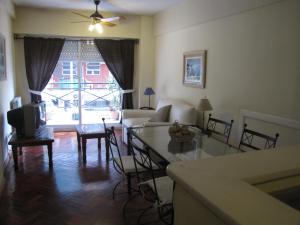 Anchorena Plaza Apartments