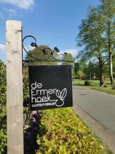 Ermerhoek, in de Hof