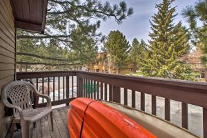 Mammoth Lakes Townhome Less Than 2 Mi to Ski Area!