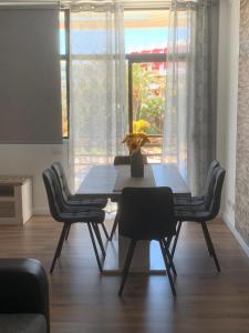 Yumboflat Two Bedroom Apartment