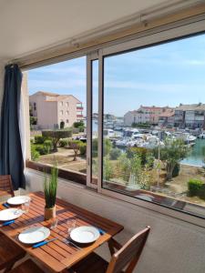 Appartements Appartement avec vue exceptionnelle sur la marina : Appartement 1 Chambre