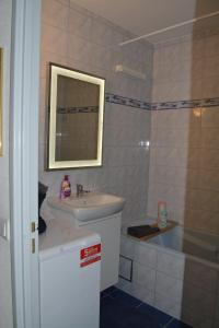 Appartements SunnyF2- EuroAiport-Basel-TrainStation-CityCenter : photos des chambres