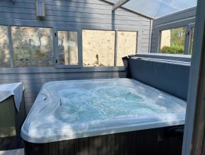 Les Gîtes de La Pellerie - 2 piscines intérieur & extérieur - Touraine - 3 gîtes - familial, calme, campagne