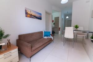 Seaside Cosy Maisonette @ Marsaskala - 2 mins walk from sea