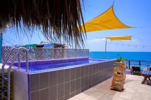 Black Sand Beachhouse - La Curbina