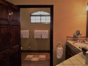 4 Architectural homes, Pool and High-Speed Internet