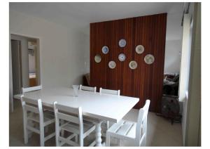 Guarujá, apartamento a 100 metros da praia da enseada.