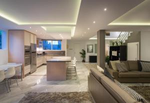 Casa Eucalyptus Family Home