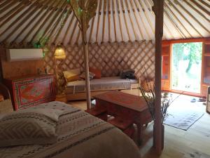 Tentes de luxe Yourte Bourgogne : photos des chambres