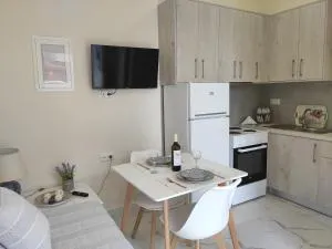 Senka studios - Anthoúsa