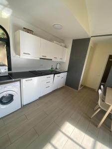 Book Jet - Premium Pool View & WIFI