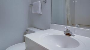 Quality Inn Shawnee North I-40