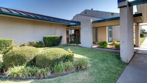 Quality Inn Shawnee North I-40