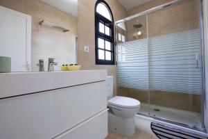 Book Jet - Premium Pool View & WIFI