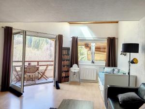 APPARTEMENT DUPLEX SPACIEUX -SAINT JEAN DAULPS STATION-PROCHE MORZINE - 6-8 pers-RELAIS D7